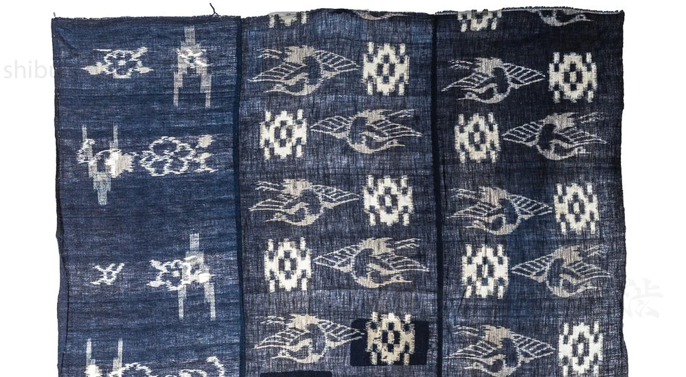 Japanese Antique  Kasuri Indigo Futon Cover | 3 Panel Bed Cover, Duvet | Indigo, Resist Dye Cotton | Crane, Floral Motif - Image 8