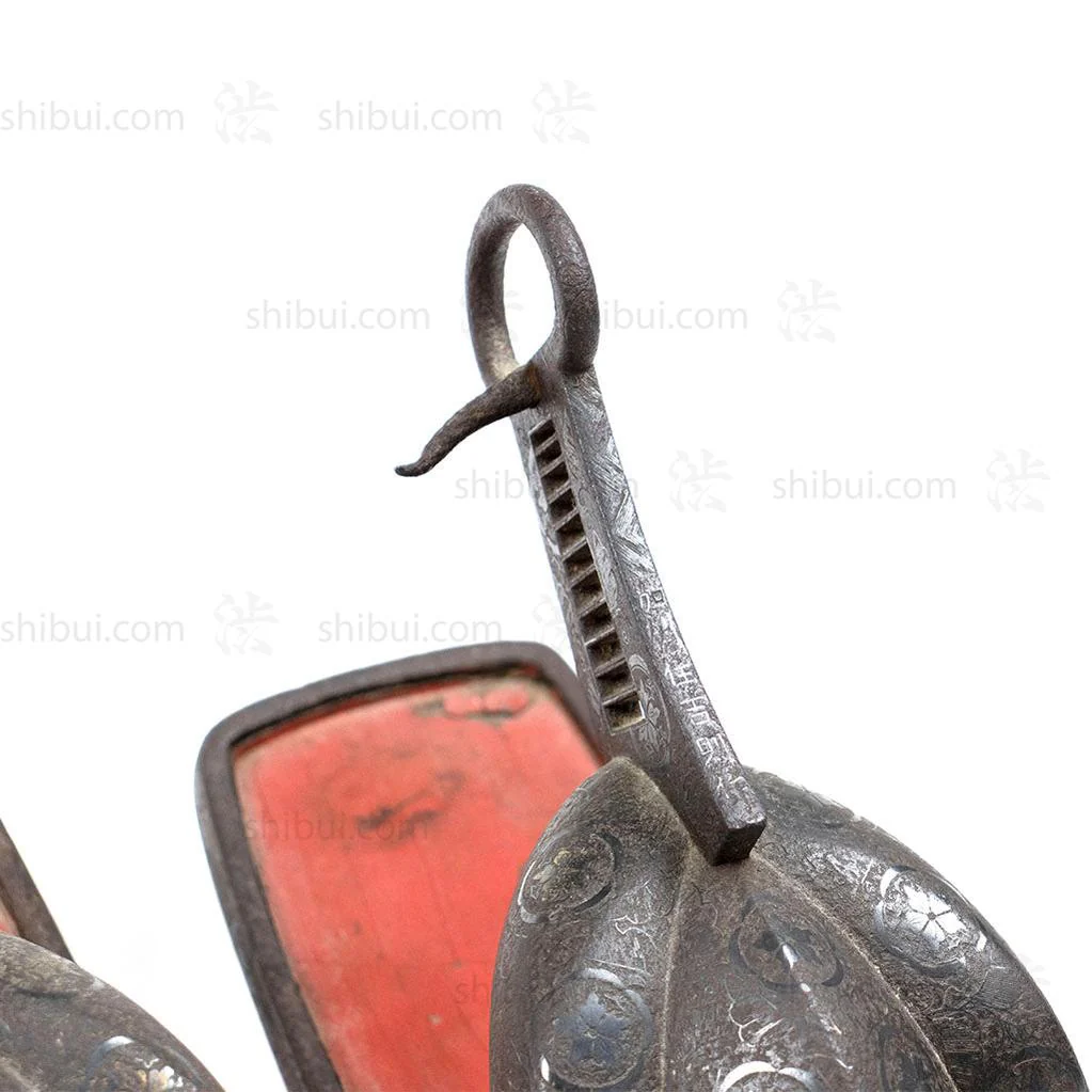 Abumi Stirrups - Iron & Lacquer w/ Inlaid Bellflower Mon - Image 7