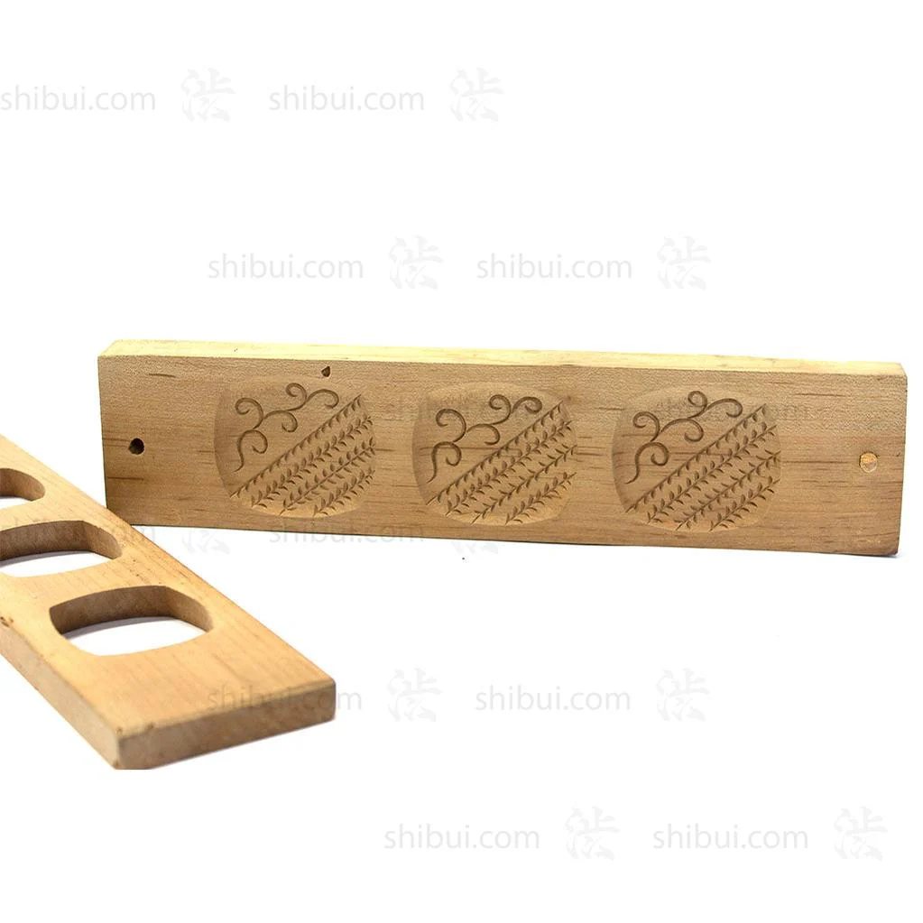 Cherry Wood Kashigata - Candy Mould - Image 2