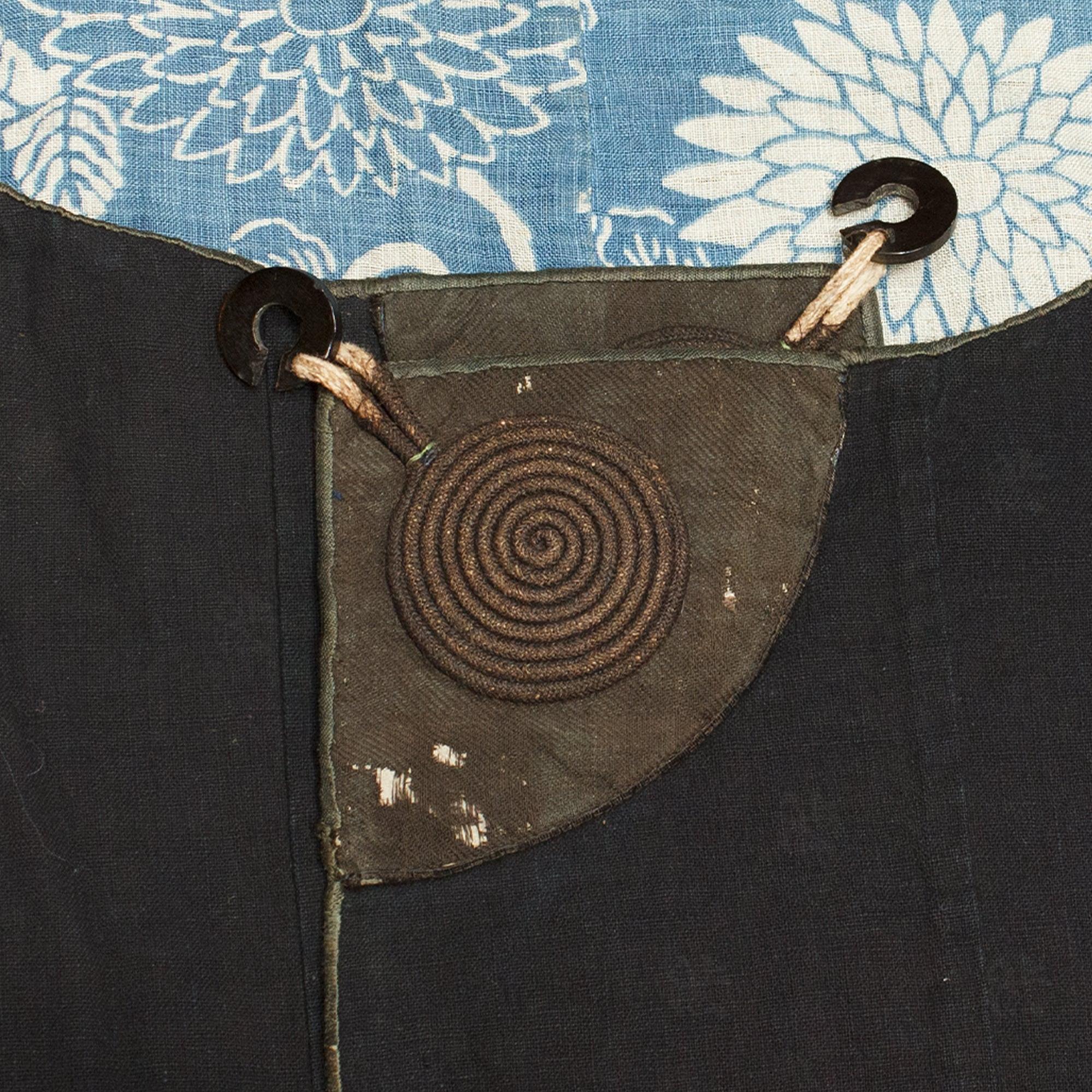 Dochugi Traveling Coat with Katazome Interior - Image 5