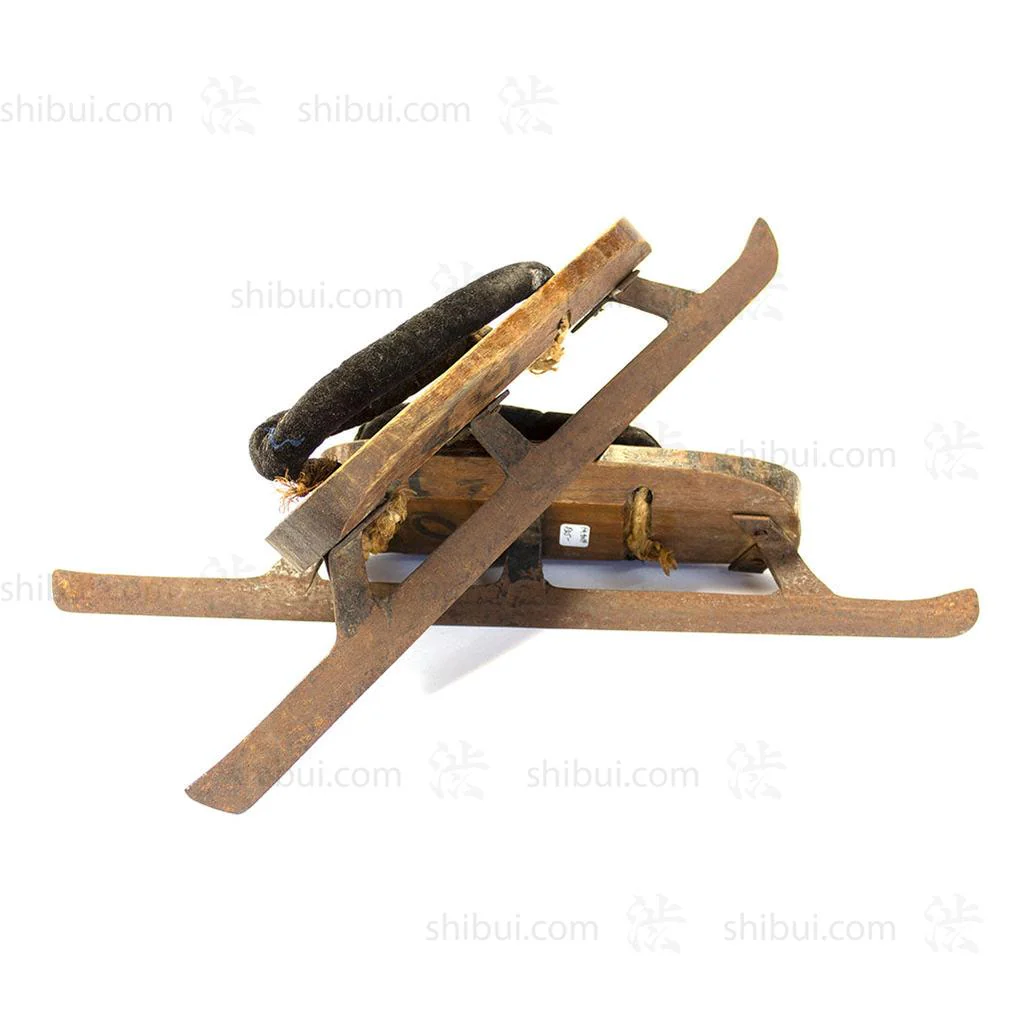 Suberi Geta "Ice Skates"