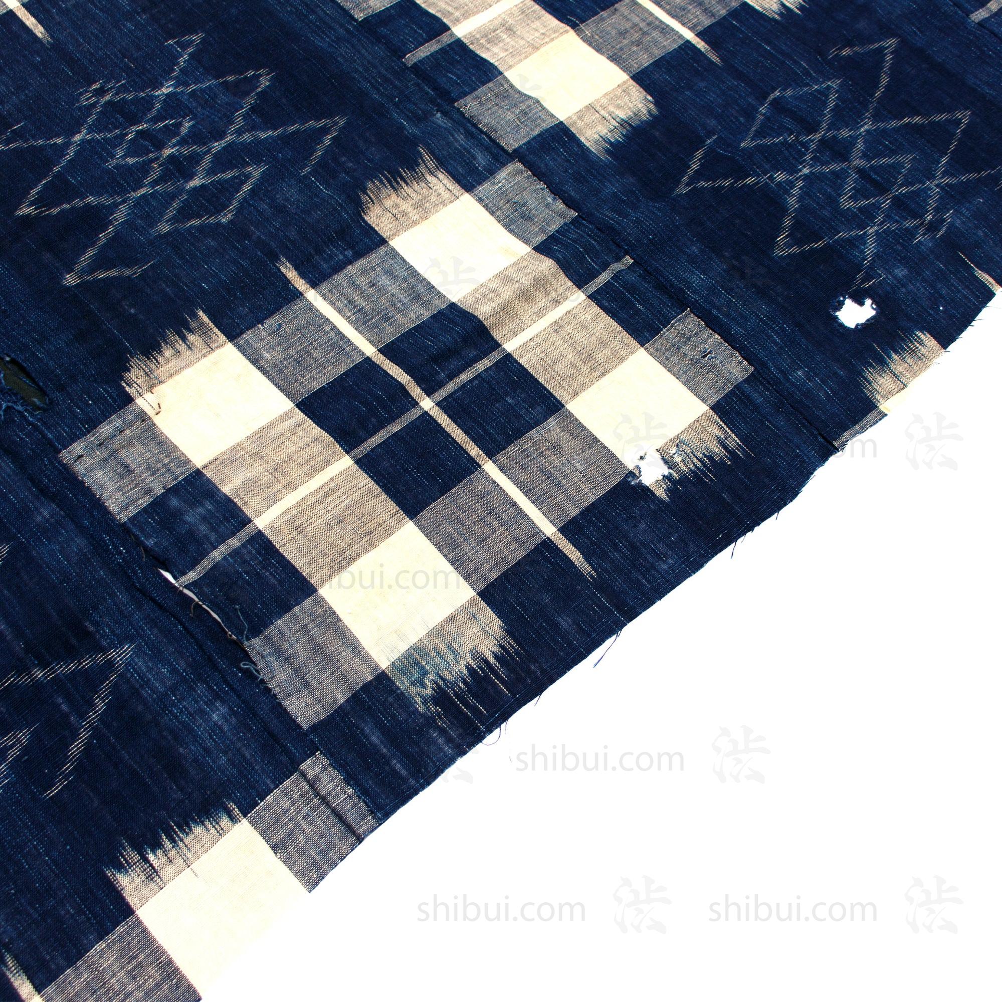 Japanese Indigo Boro Kasuri Cloth with Well Crib Design - Image 3