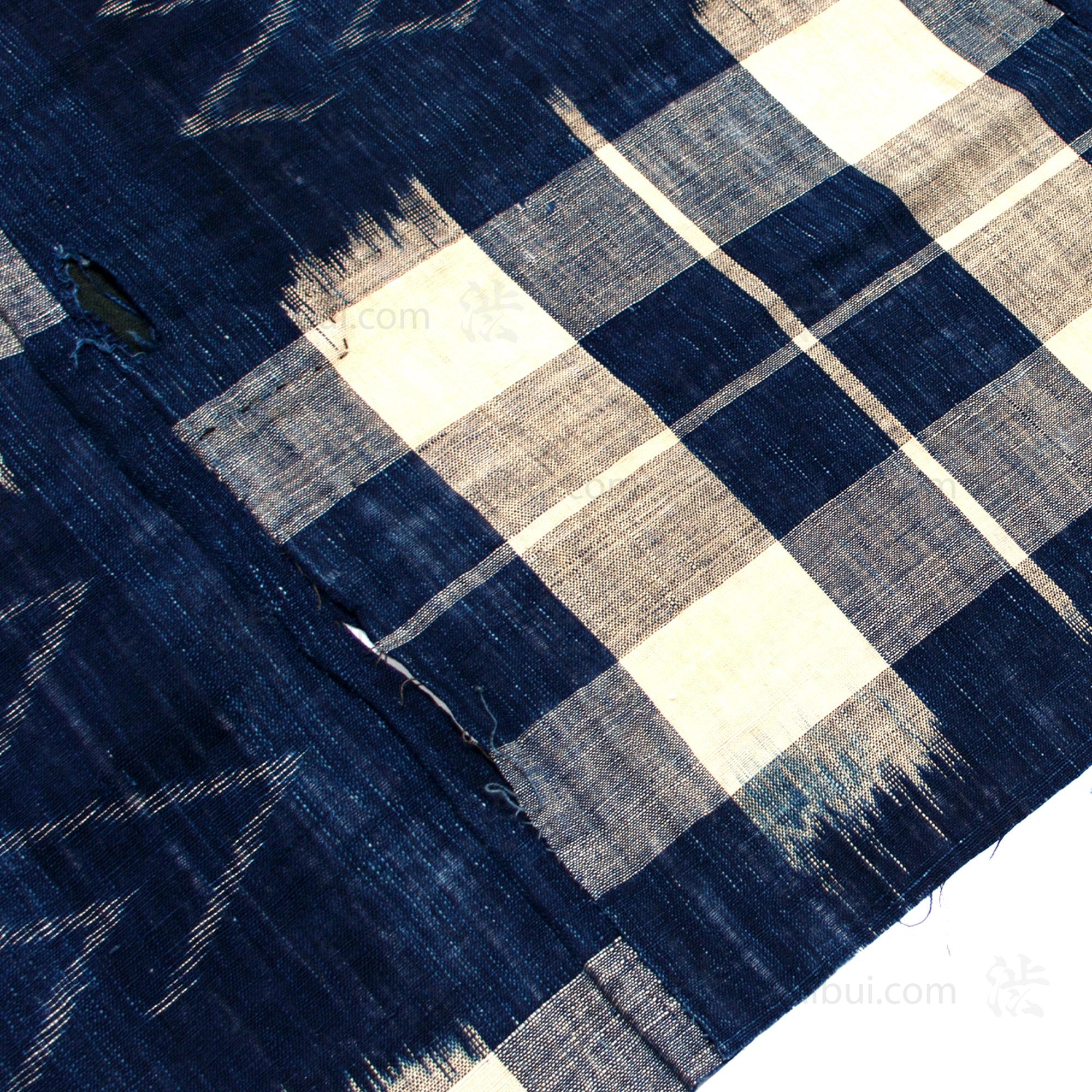 Japanese Indigo Boro Kasuri Cloth with Well Crib Design - Image 7