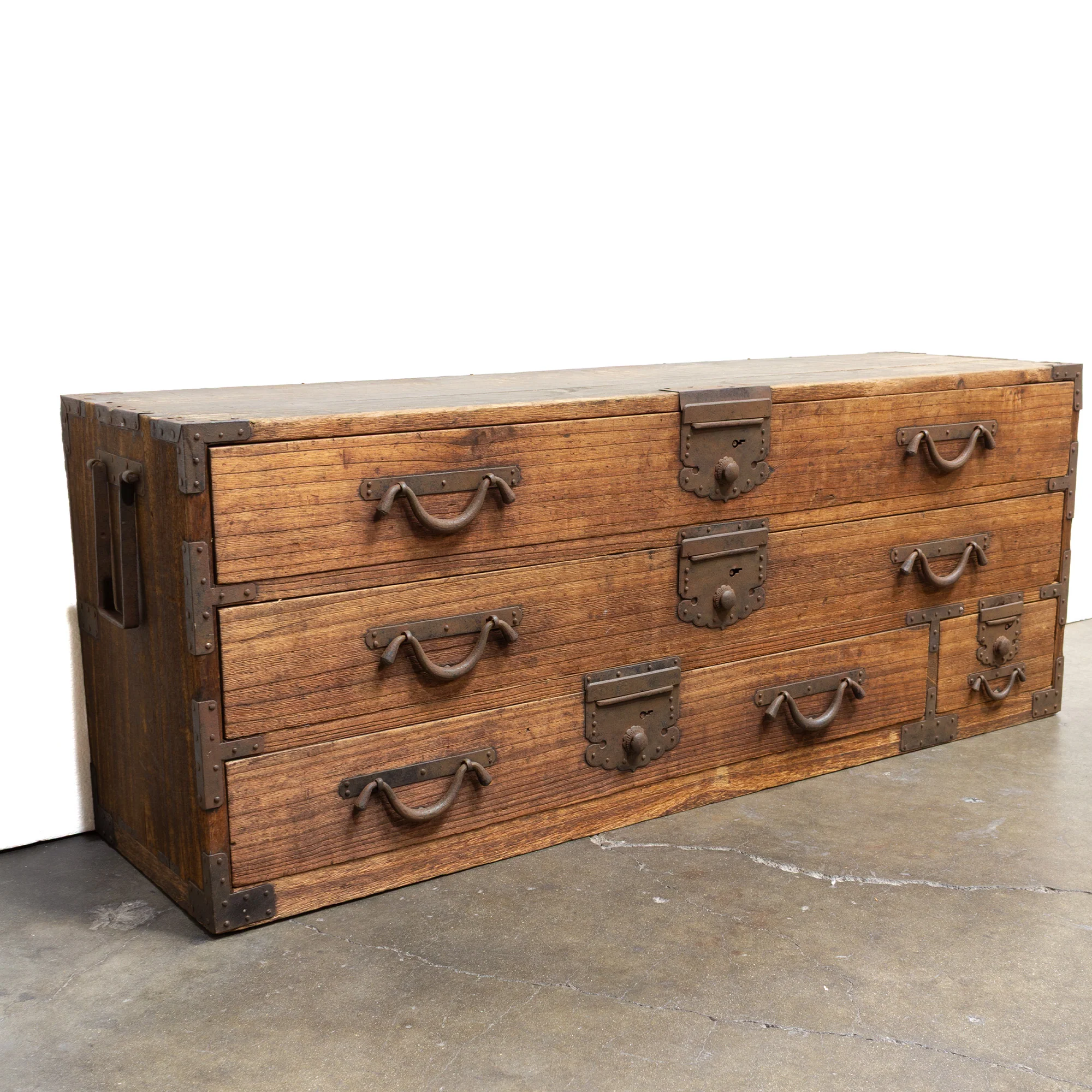 Katana Dansu | Japanese Antique Sword Storage Chest - Image 2