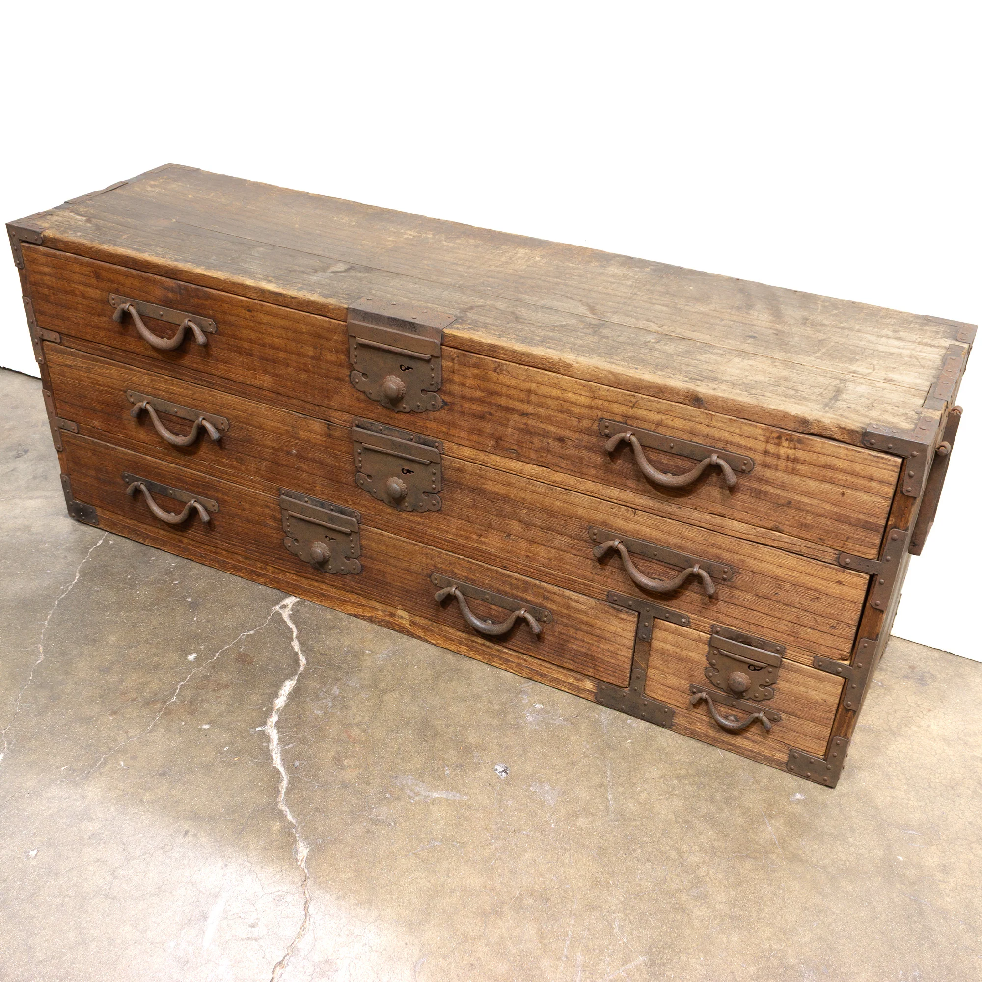 Katana Dansu | Japanese Antique Sword Storage Chest - Image 3
