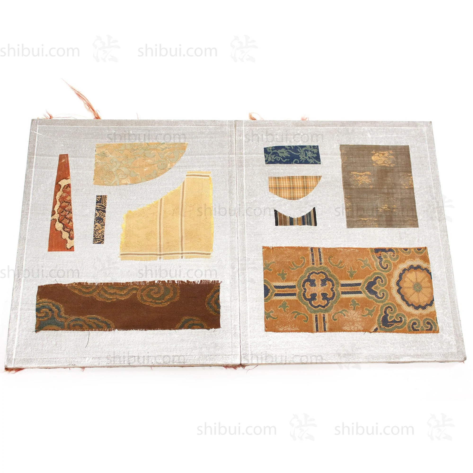 Kire Kagami - Japanese Antique Brocade Sample Book - Image 5