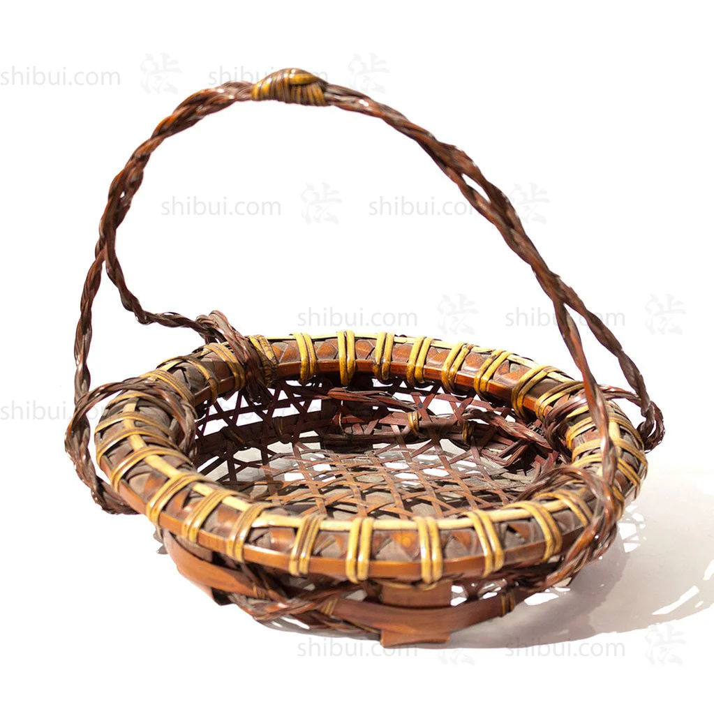 Low Japanese Bamboo Ikebana Flower Basket - Image 3