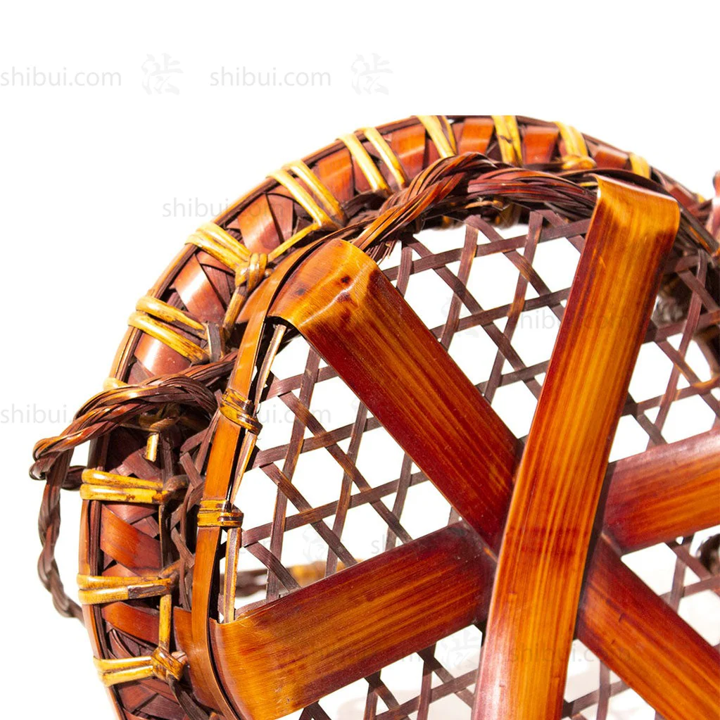 Low Japanese Bamboo Ikebana Flower Basket - Image 6