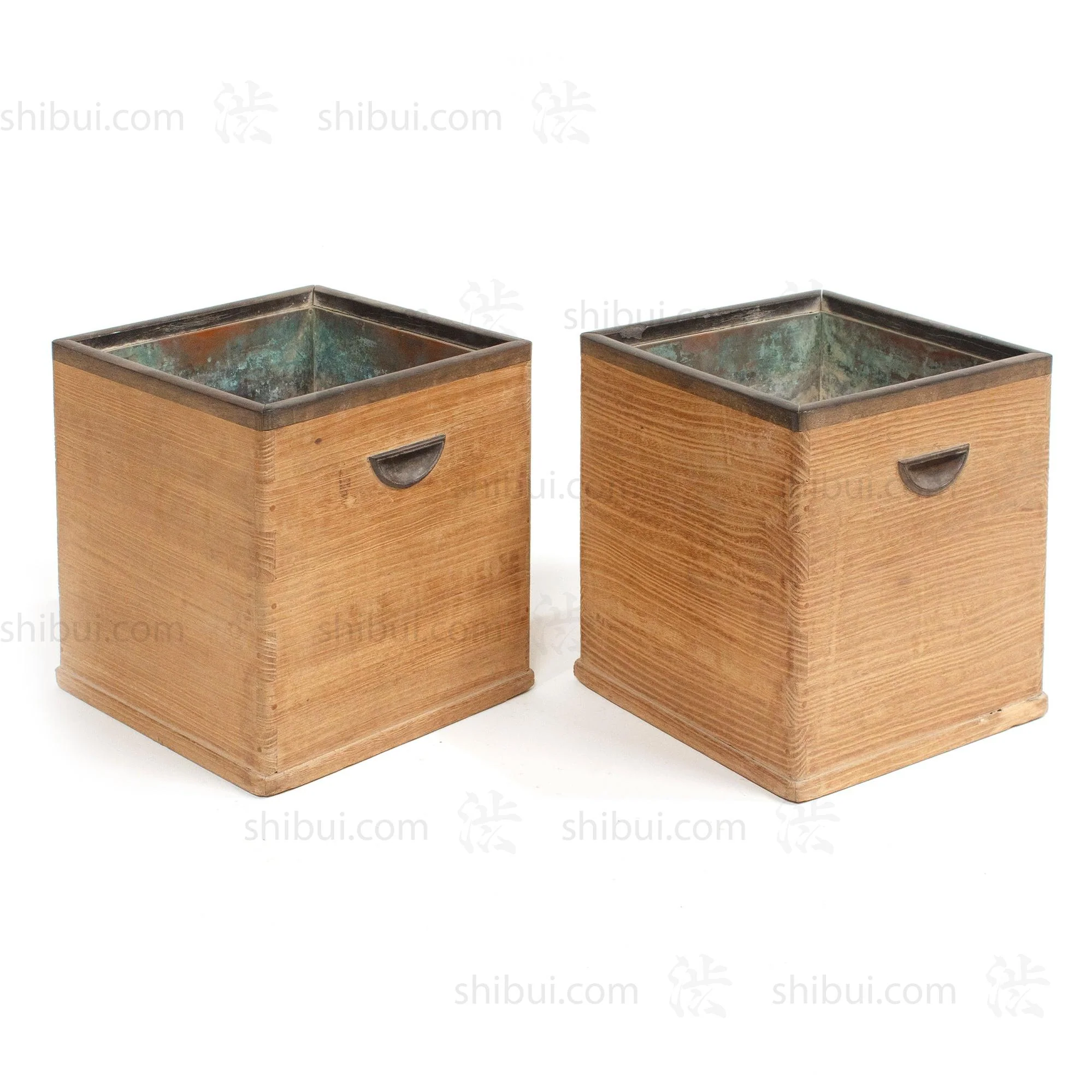 Pair of Japanese Kiri Wood Hibachi with Case - Image 2