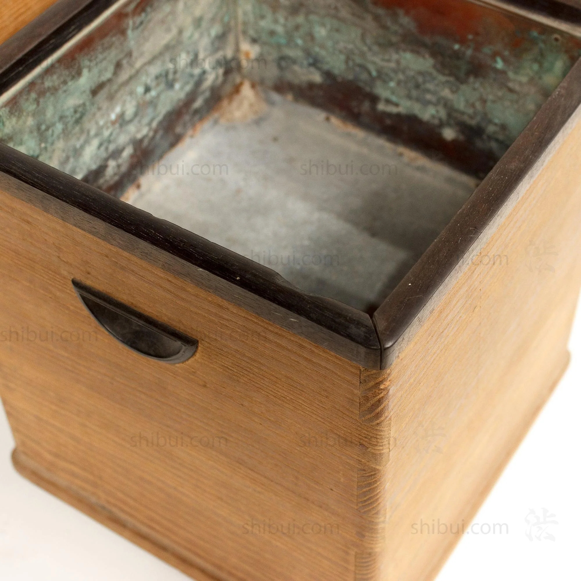 Pair of Japanese Kiri Wood Hibachi with Case - Image 3