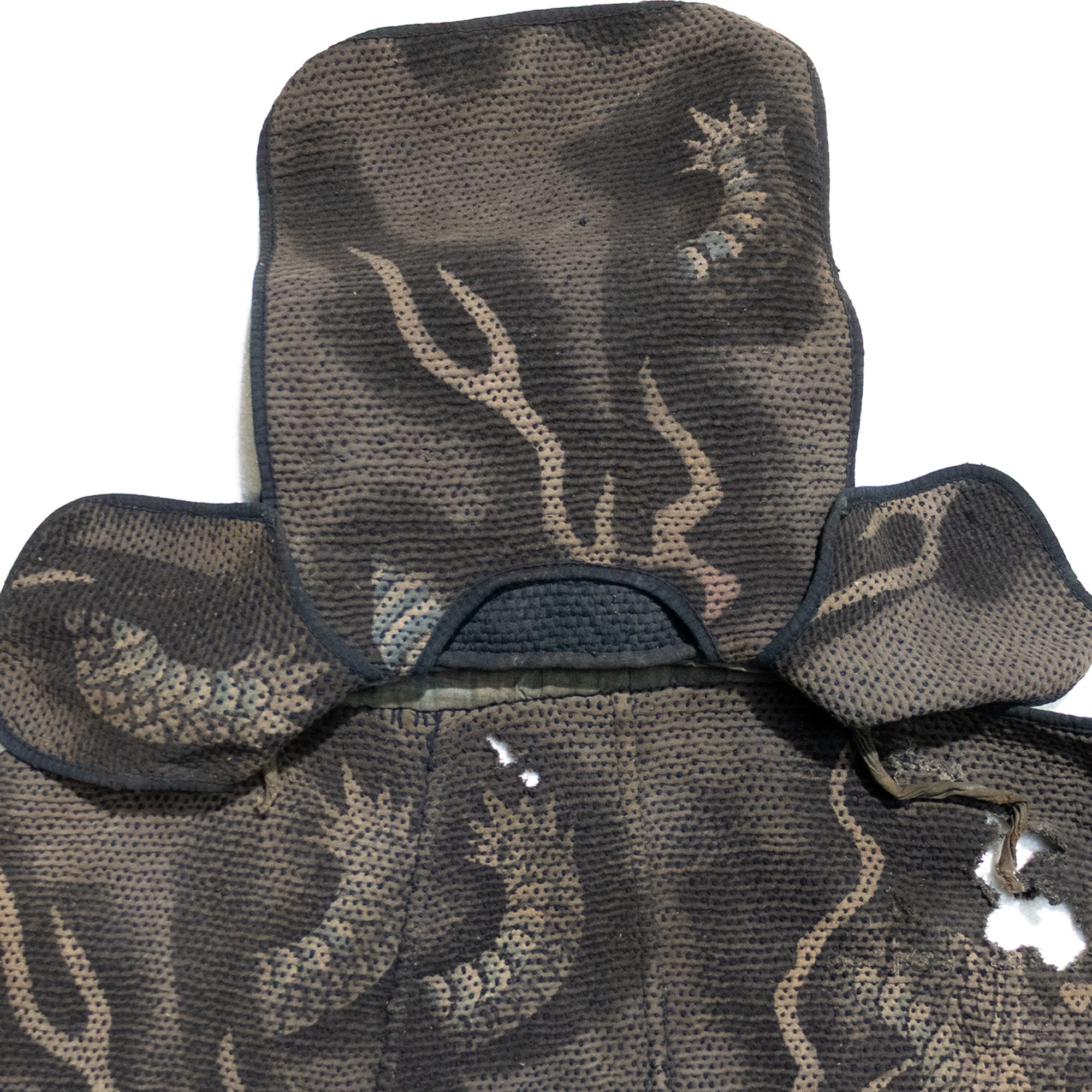 Sashiko Fireman's Hat with Tsutsugaki Dragon Interior - Image 4