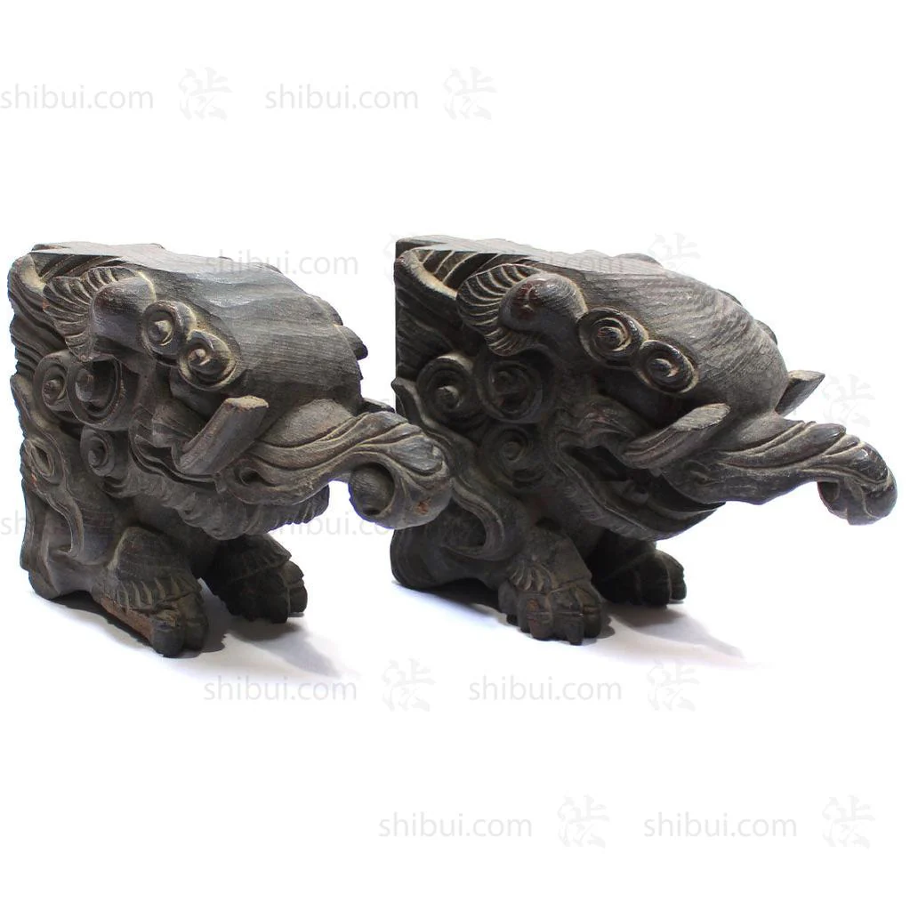 Small Pair of Japanese Antique Hand Carved Hardwood Baku Carvings - Image 3
