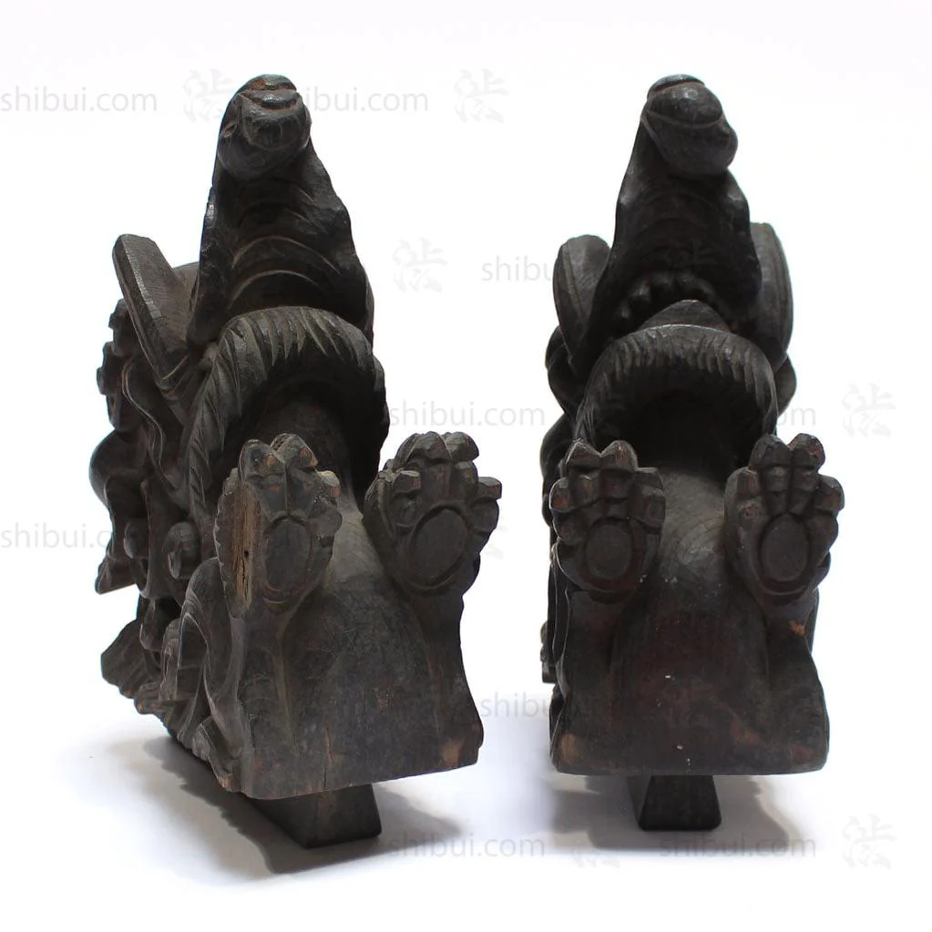 Small Pair of Japanese Antique Hand Carved Hardwood Baku Carvings - Image 5
