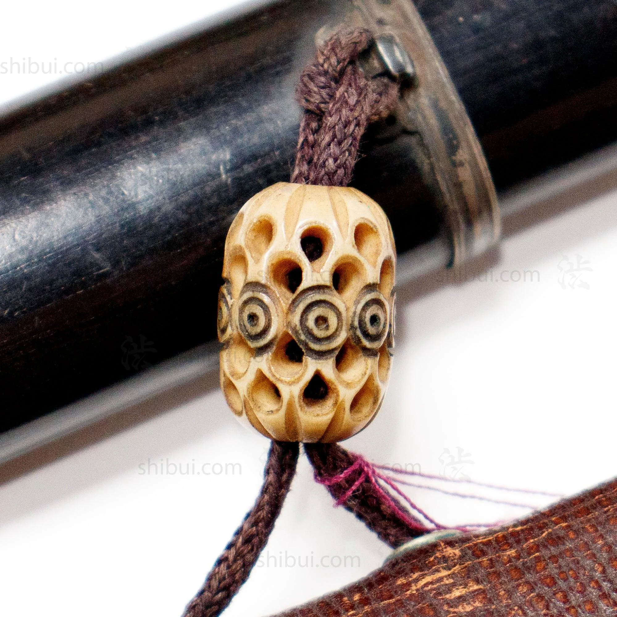 Japanese Antique Tonkotsu Wallet Pouch and Kiseru Pipe - Image 4