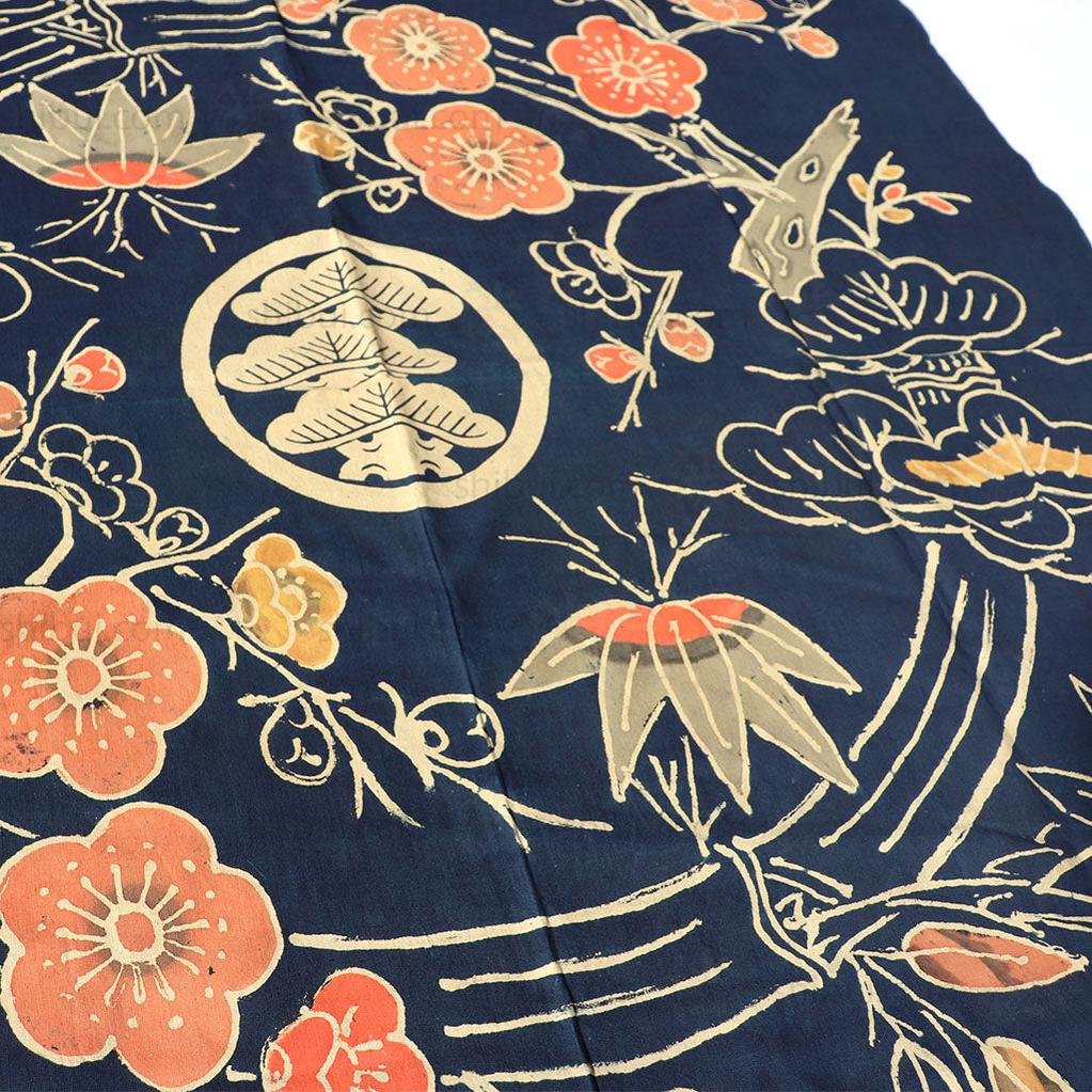 Never Used Tsutsugaki Furoshiki with Lucky Symbols and Mon from Okinawa. - Image 4