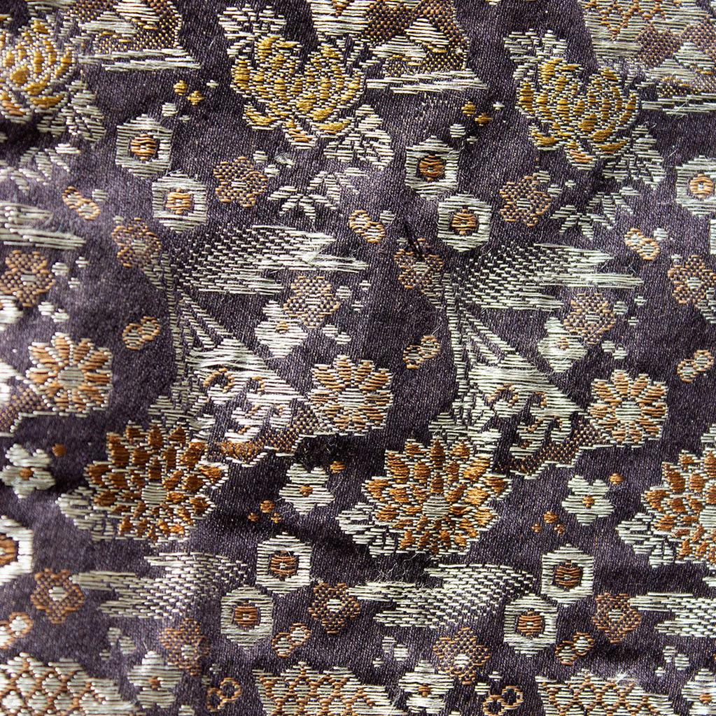 Brocade Uchikake black/gold w/red lining - Image 2