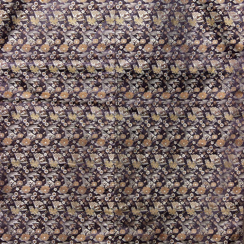 Brocade Uchikake black/gold w/red lining - Image 5