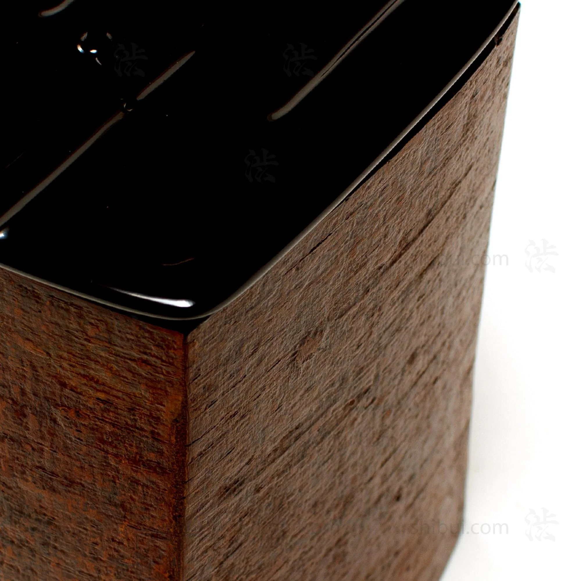 Wajima Lacquer Mizusashi by Wakashimakin | Fresh Water Jar for Tea Ceremony - Image 7