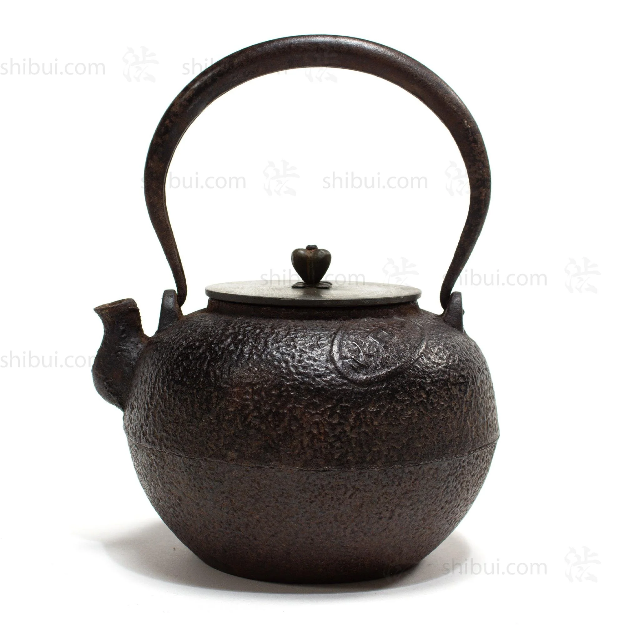 Tetsubin | Japanese Iron Kettle with Coin Motif - Image 3